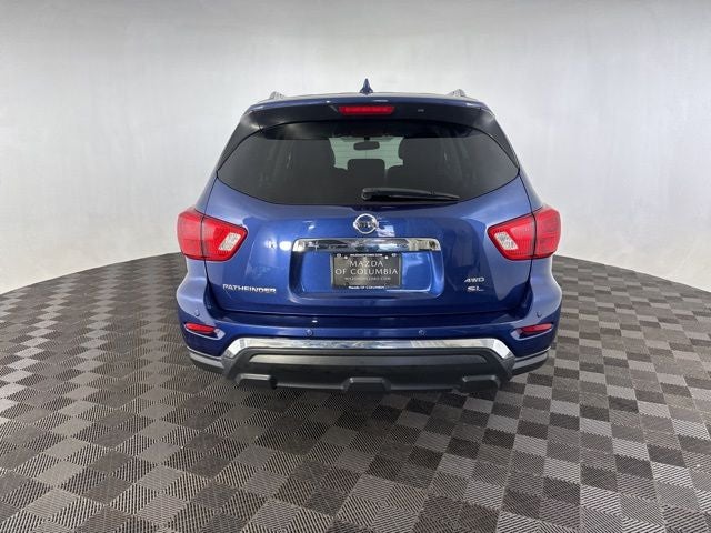 2020 Nissan Pathfinder SL