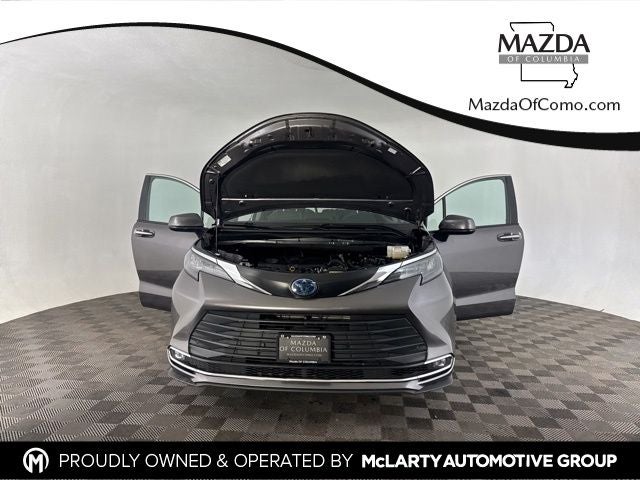 2024 Toyota Sienna XLE