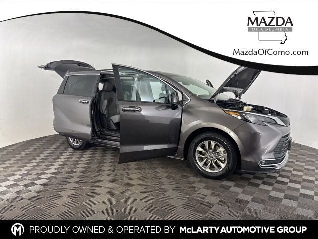2024 Toyota Sienna XLE
