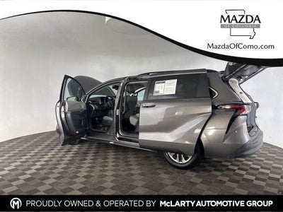 2024 Toyota Sienna XLE