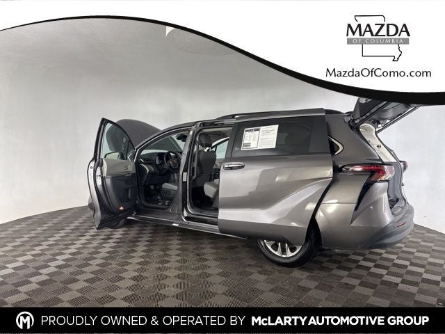 2024 Toyota Sienna XLE