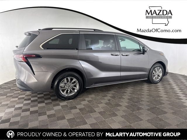 2024 Toyota Sienna XLE