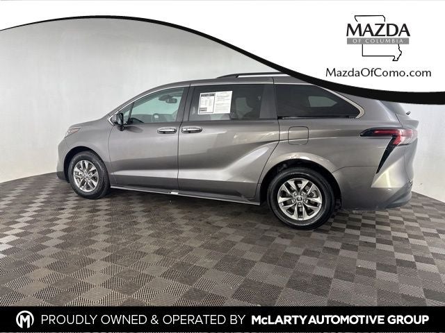 2024 Toyota Sienna XLE