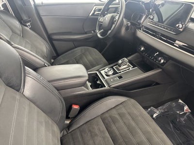 2023 Mitsubishi Outlander SE