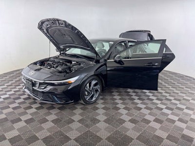 2024 Hyundai Elantra Limited