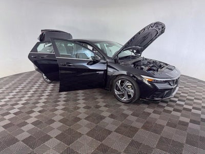 2024 Hyundai Elantra Limited