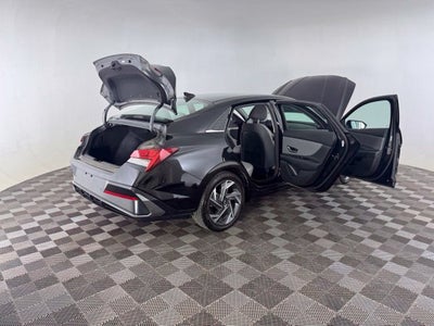 2024 Hyundai Elantra Limited