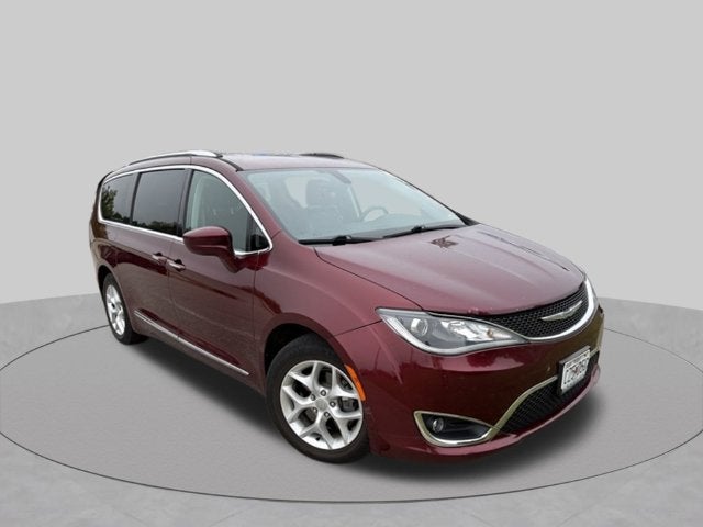 2017 Chrysler Pacifica Touring L Plus