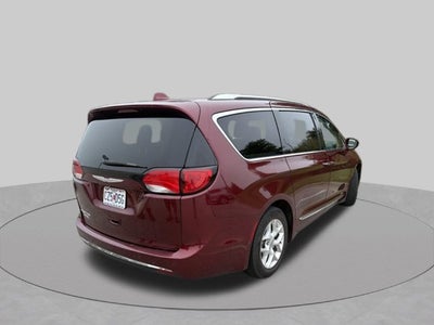 2017 Chrysler Pacifica Touring L Plus