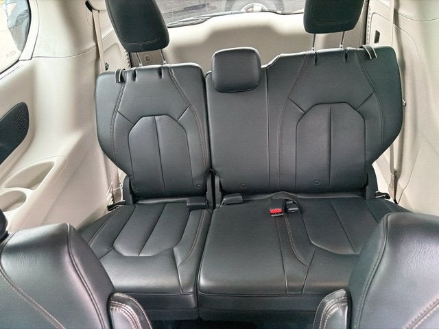 2017 Chrysler Pacifica Touring L Plus