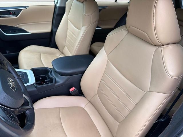 2022 Toyota RAV4 Hybrid XLE Premium