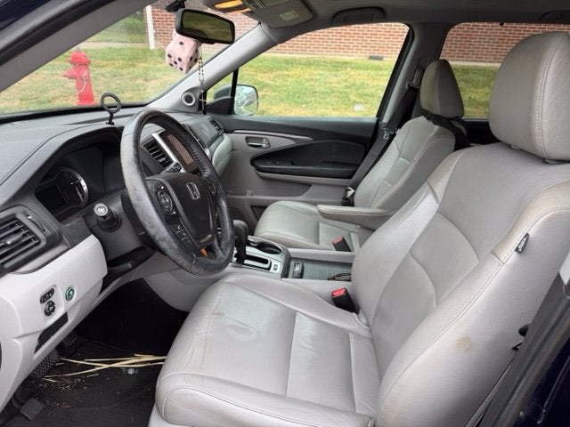 2016 Honda Pilot EX-L w/Rear Entertainment System
