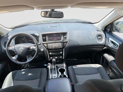 2020 Nissan Pathfinder SV