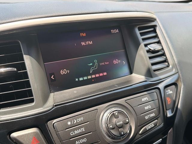 2020 Nissan Pathfinder SV
