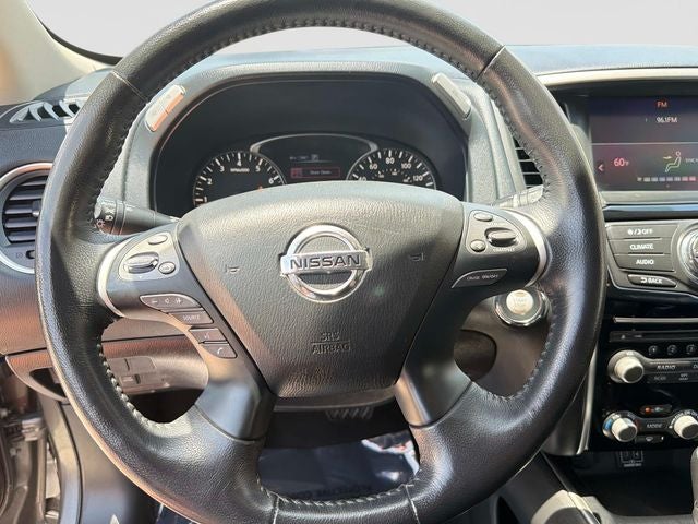 2020 Nissan Pathfinder SV
