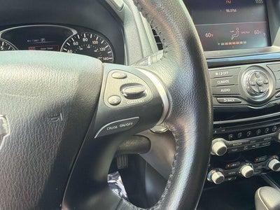 2020 Nissan Pathfinder SV
