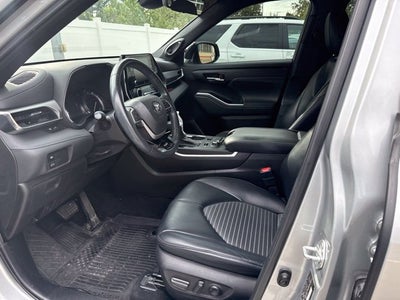2022 Toyota Highlander XSE