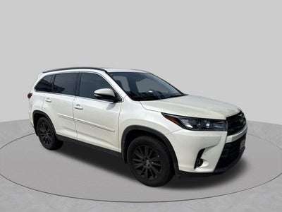 2019 Toyota Highlander SE