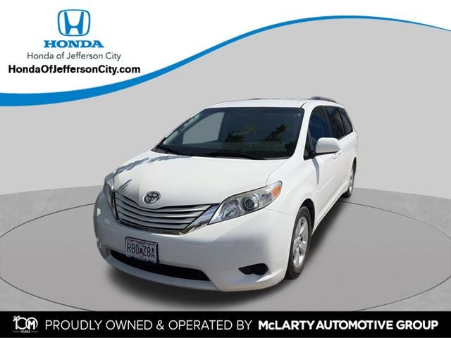 2015 Toyota Sienna LE 8 Passenger