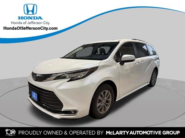 2023 Toyota Sienna XLE 7 Passenger