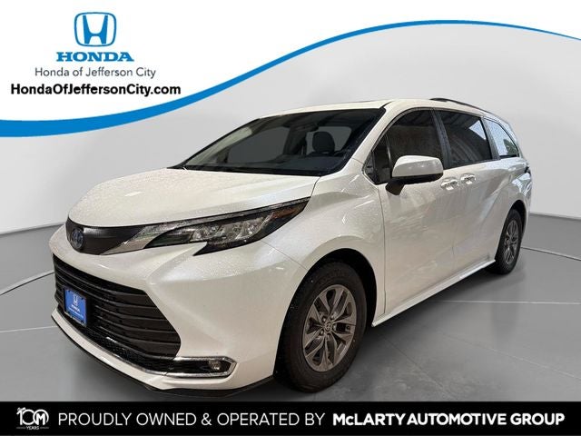 2023 Toyota Sienna XLE 7 Passenger
