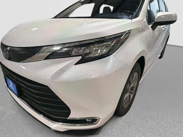 2023 Toyota Sienna XLE 7 Passenger