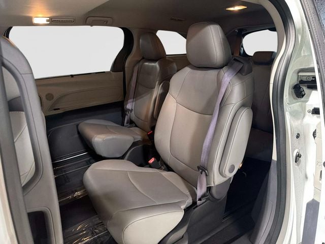 2023 Toyota Sienna XLE 7 Passenger