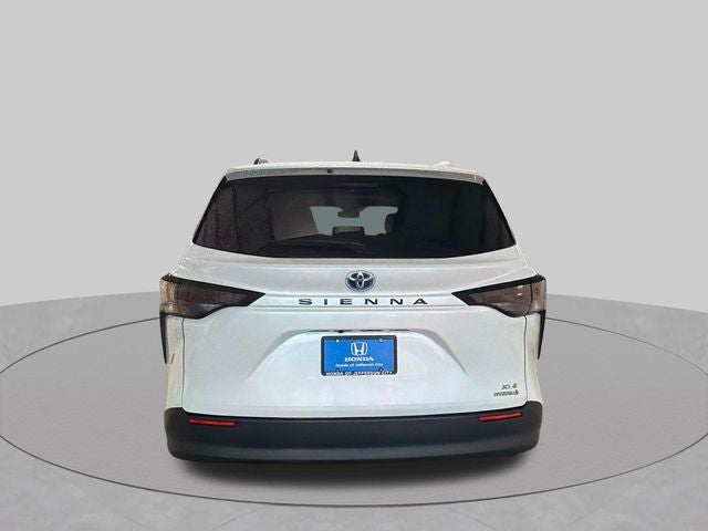 2023 Toyota Sienna XLE 7 Passenger