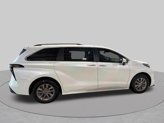 2023 Toyota Sienna XLE 7 Passenger