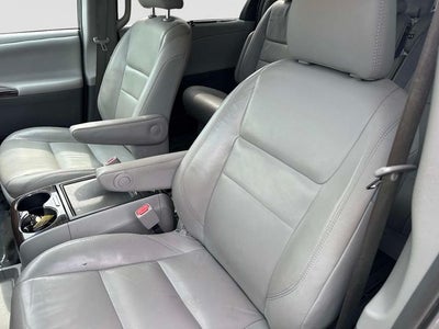2017 Toyota Sienna XLE 8 Passenger