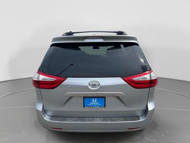 2017 Toyota Sienna XLE 8 Passenger