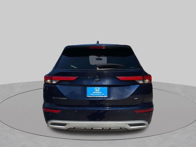 2023 Mitsubishi Outlander SE