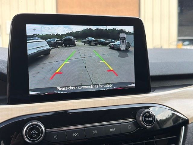 2022 Ford Escape Titanium
