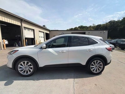 2022 Ford Escape Titanium