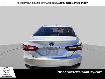 2020 Toyota Camry Hybrid XLE