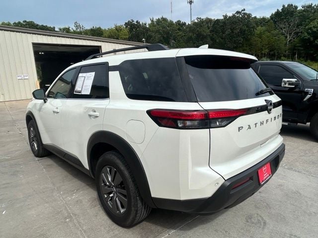 2024 Nissan Pathfinder SV