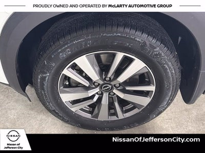 2022 Nissan Pathfinder SL