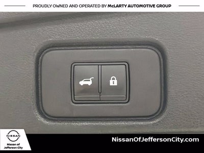 2022 Nissan Pathfinder SL
