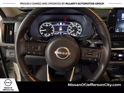2022 Nissan Pathfinder SL