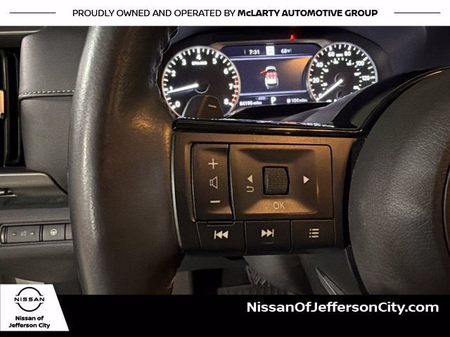 2022 Nissan Pathfinder SL