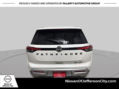 2022 Nissan Pathfinder SL