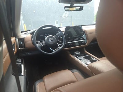 2025 Nissan Pathfinder Platinum