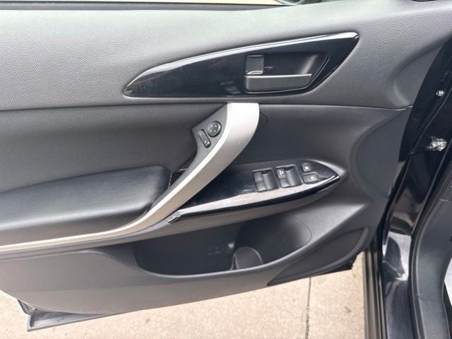2024 Mitsubishi Eclipse Cross Base