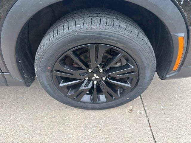 2024 Mitsubishi Eclipse Cross Base
