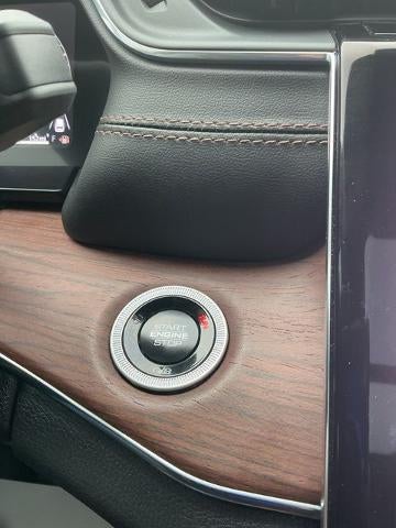 2025 Jeep Grand Cherokee L Summit 4x4