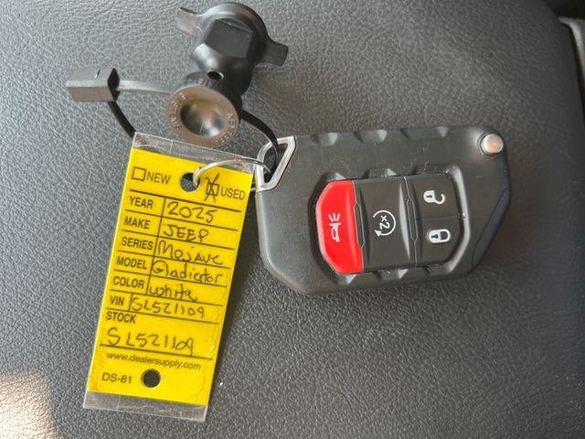 2025 Jeep Gladiator Mojave 4x4
