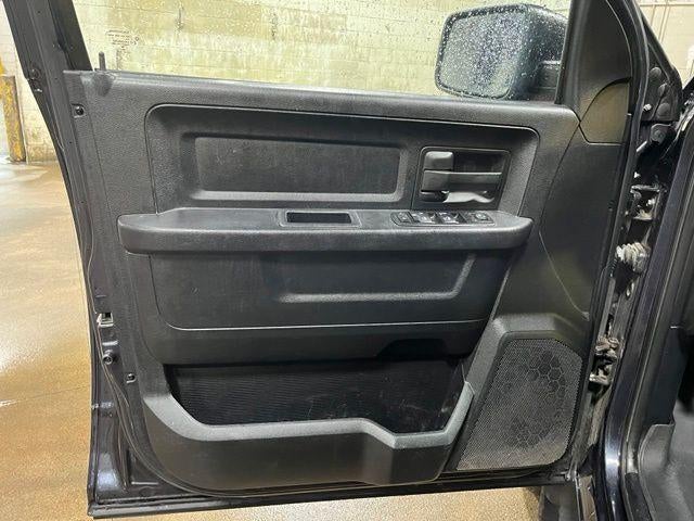 2014 RAM 1500 4WD Quad Cab 6.4 Ft Box Express