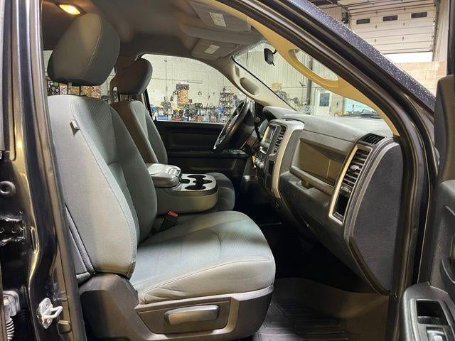 2014 RAM 1500 4WD Quad Cab 6.4 Ft Box Express