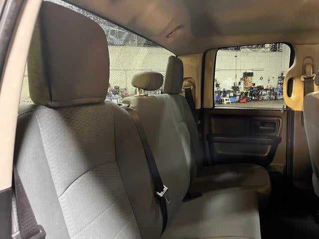 2014 RAM 1500 4WD Quad Cab 6.4 Ft Box Express
