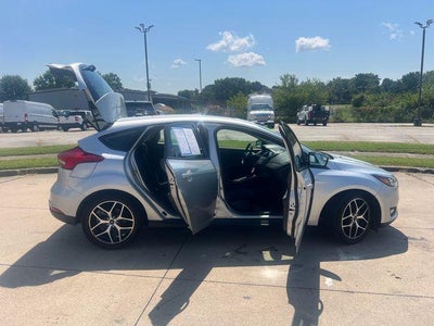 2017 Ford Focus SEL Hatch